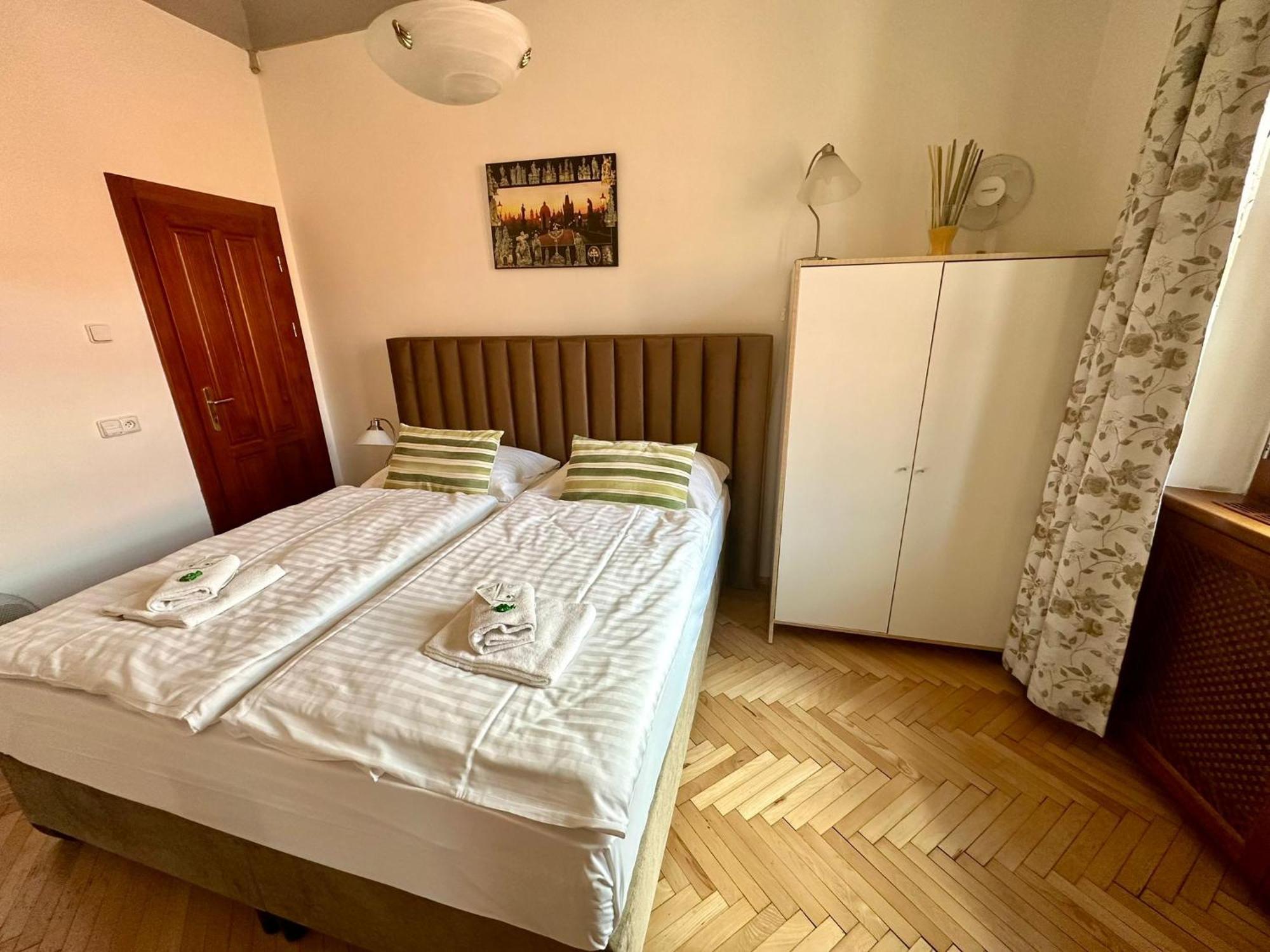 Historic Centre Apartments VIII Prag Eksteriør billede