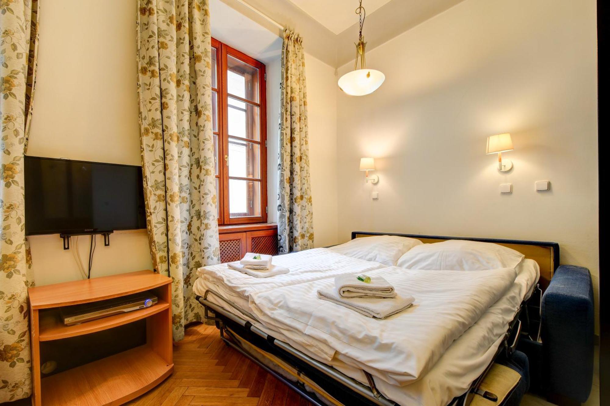 Historic Centre Apartments VIII Prag Eksteriør billede